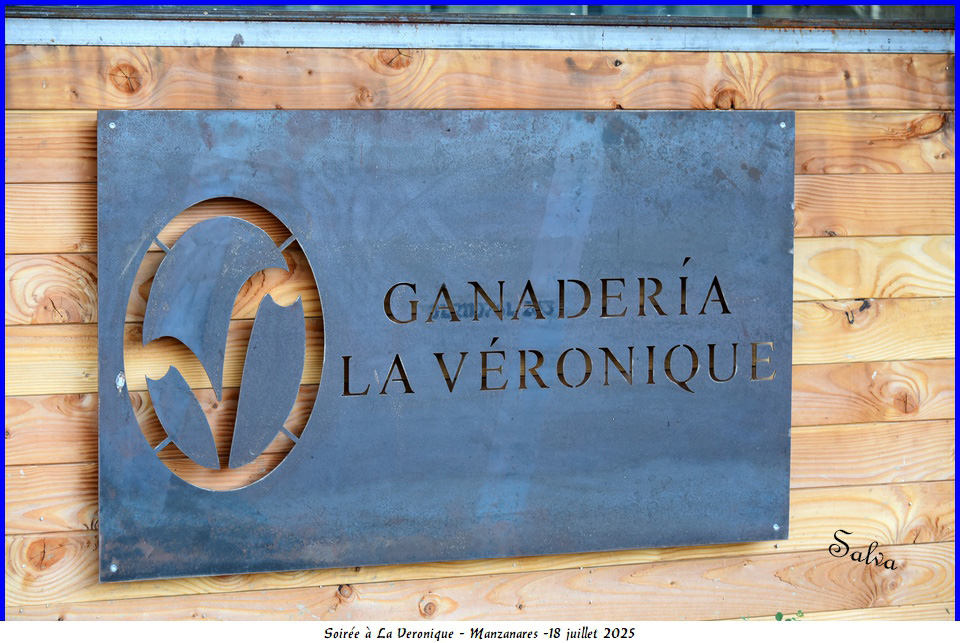 Visite de La Véronique avec la Peña MANZANARES de Vauvert <br><span style="color:#0000FF;">(1/2)</span>